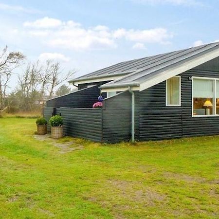 Sommerhus I Blokhus Helt Taet Pa By Og Strand Екстер'єр фото